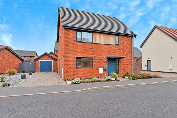 3 Bedroom Detached House For Sale In Greyling Way, Swaffham, PE37