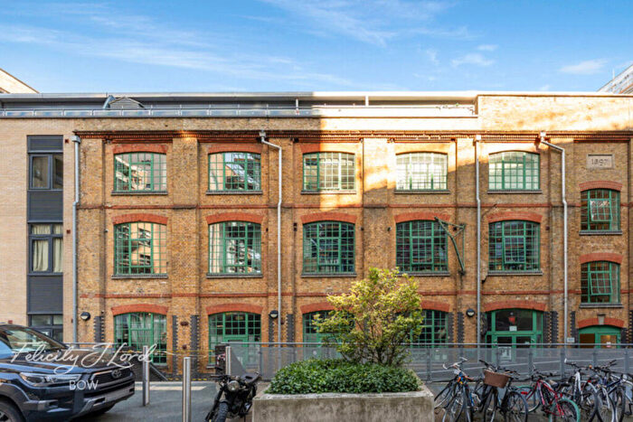 Studio To Rent In Taylor Place, London, E3