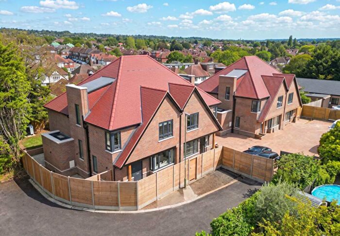 5 Bedroom Semi-Detached House For Sale In Shelley Close, Edgware, HA8