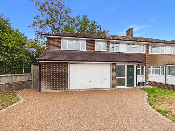 4 Bedroom Semi-Detached House For Sale In Ridley Road, Bromley, BR2