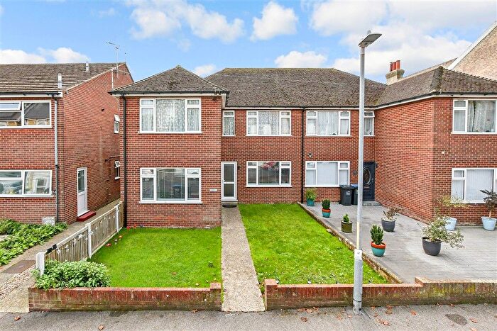 2 Bedroom Maisonette For Sale In Edith Road, Ramsgate, Kent, CT11