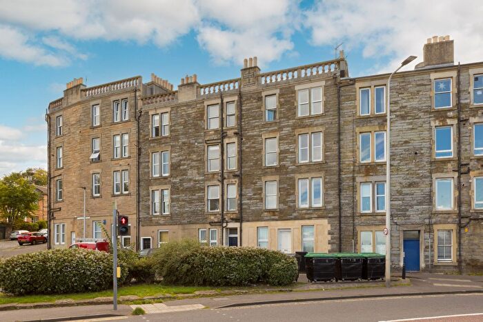 2 Bedroom Flat For Sale In / Lower Granton Road, Trinity, Edinburgh, EH5