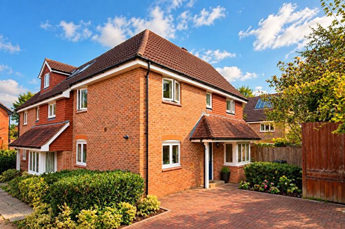 3 Bedroom Semi-Detached House For Sale In Knox Road, Guildford, GU2