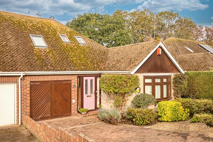 4 Bedroom Bungalow For Sale In Crawford Road, Broadstairs, Kent, CT10
