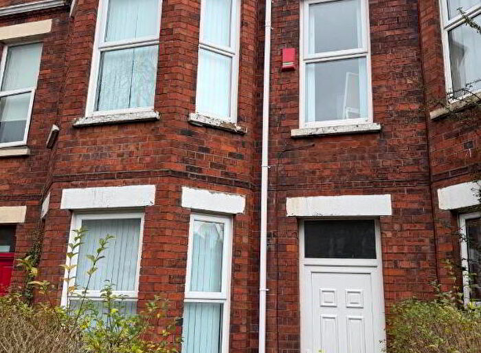 5 Bedroom Mid Terraced House For Sale In University Ave, Belfast, BT7
