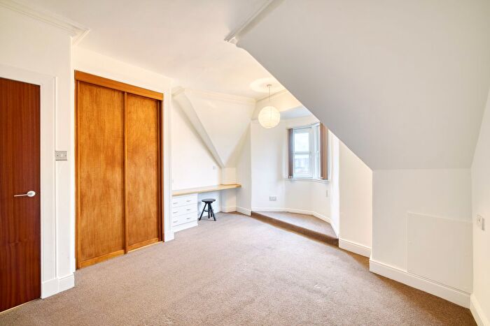 2 Bedroom Flat To Rent In Dock Street, Dundee, DD1