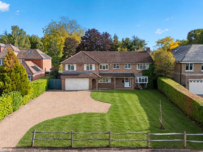5 Bedroom Detached House For Sale In Green Lane, Cobham, KT11
