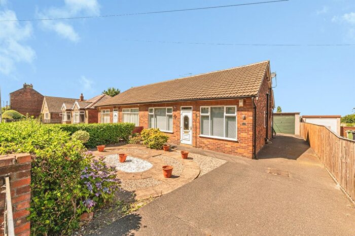 2 Bedroom Semi-Detached Bungalow For Sale In Staincliffe Road, Dewsbury, WF13