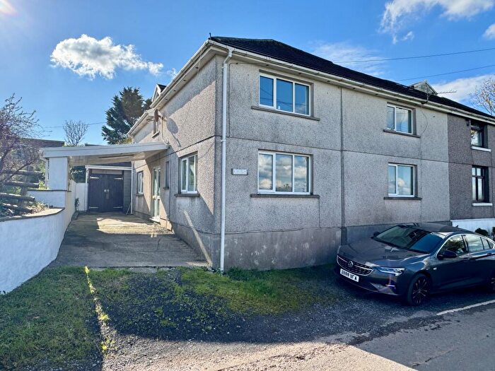 4 Bedroom House To Rent In Ferryside, SA17