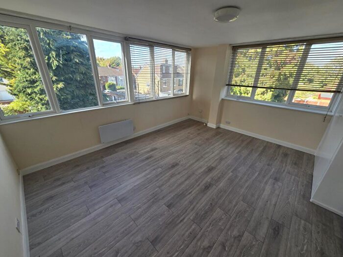 Studio To Rent In Swanston Grange, LU4