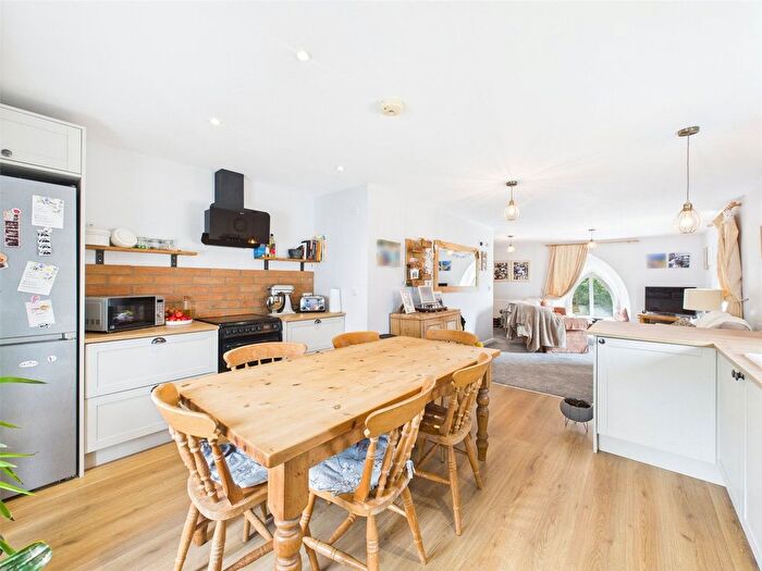 3 Bedroom Semi-Detached House For Sale In Spicers Lane, Stratton, EX23