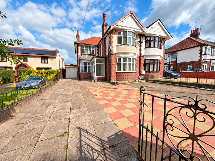 4 Bedroom Semi-Detached House For Sale In Uppingham Road, Humberstone, LE5