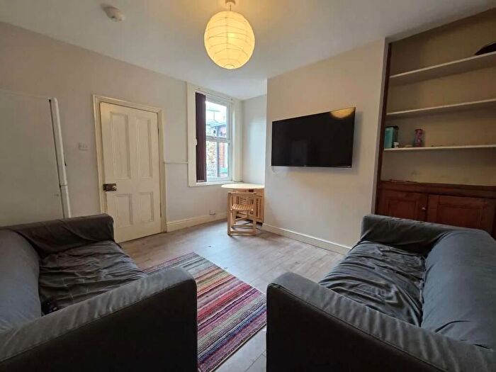 3 Bedroom House To Rent In Clementson Road, Crookesmoor, S10
