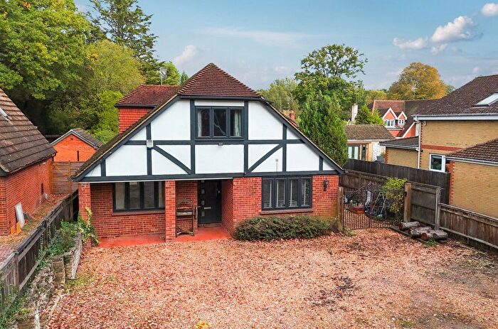 5 Bedroom Detached House For Sale In Kiln Ride, Finchampstead, Wokingham, RG40