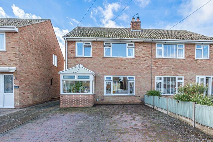 3 Bedroom Semi-Detached House For Sale In Kings Road, Birchington, Kent, CT7