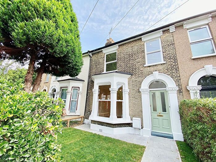 3 Bedroom Property To Rent In Albany Road, London, E12