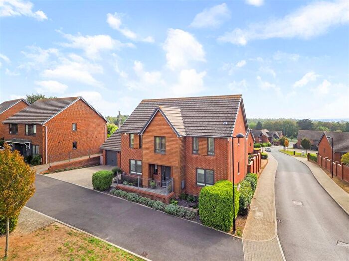 4 Bedroom Detached House For Sale In Portsea View, Bedhampton, PO9