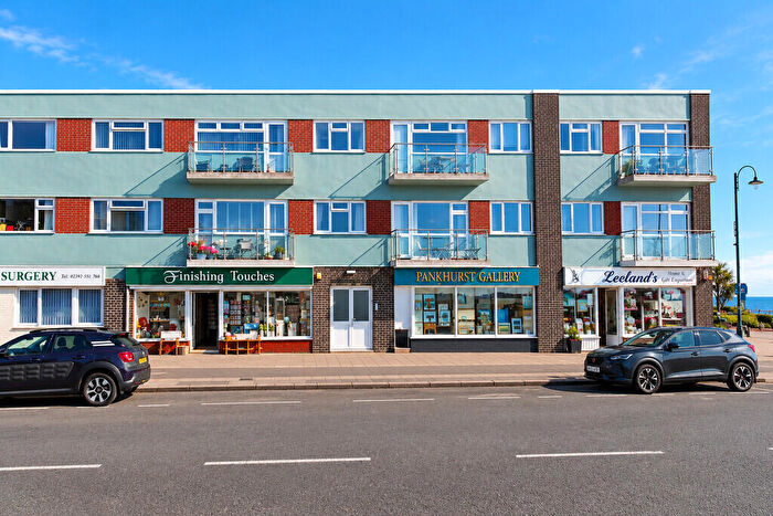 2 Bedroom Apartment For Sale In Milvil Road, Lee-on-the-Solent, PO13