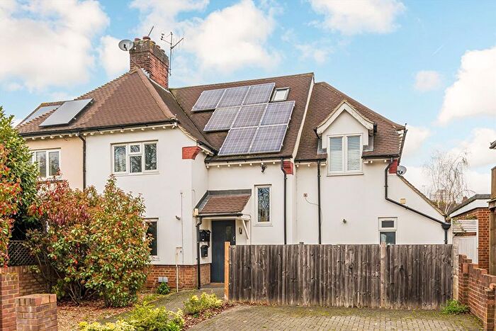 1 Bedroom Flat To Rent In Glebe Side, Twickenham, TW1