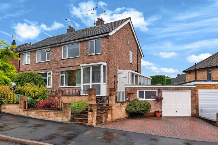 3 Bedroom Semi-Detached House For Sale In Harrowgate Drive, Birstall, Leicester, LE4