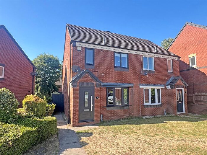 3 Bedroom Semi-Detached House For Sale In Tining Close, Bridgnorth, WV16