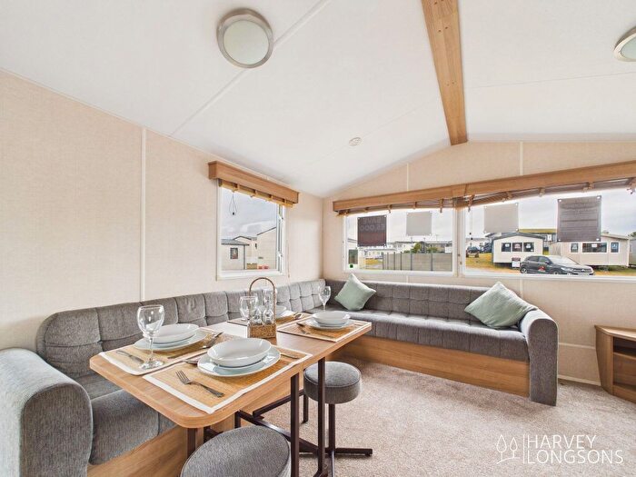 2 Bedroom Mobile/park Home For Sale In Seatown, Lossiemouth, IV31
