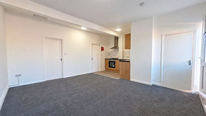 2 Bedroom Flat To Rent In Romford Rd, London, E12