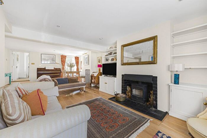 3 Bedroom House For Sale In Pearson Road, Sonning, RG4