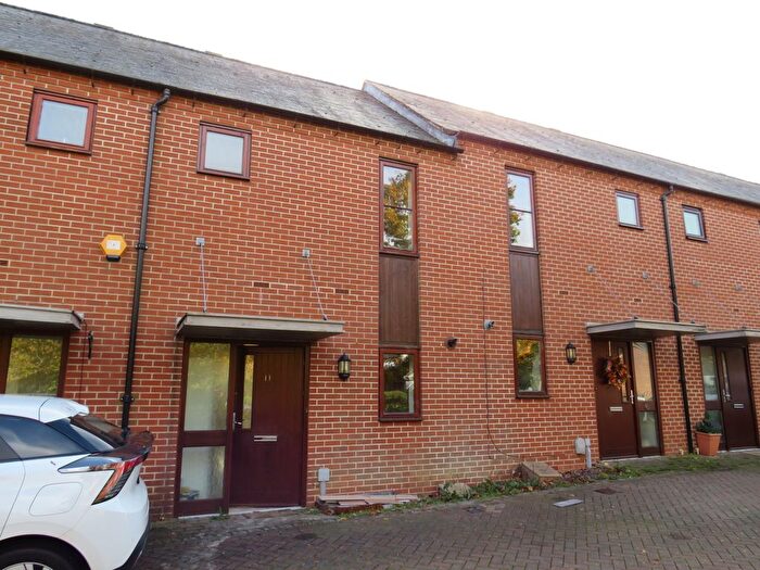 2 Bedroom Property To Rent In Elder Road, Basingstoke, RG24