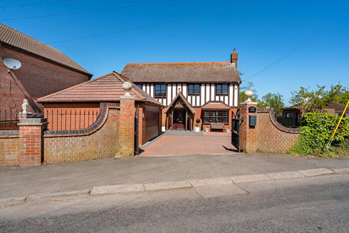 5 Bedroom Detached House For Sale In Tudor Lodge, Pymoor Lane, Pymoor, Ely, Cambridgeshire, CB6