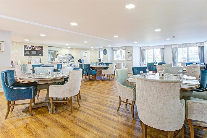 1 Bedroom Apartment For Sale In Roslyn Court, Lisle Lane, Ely, CB7
