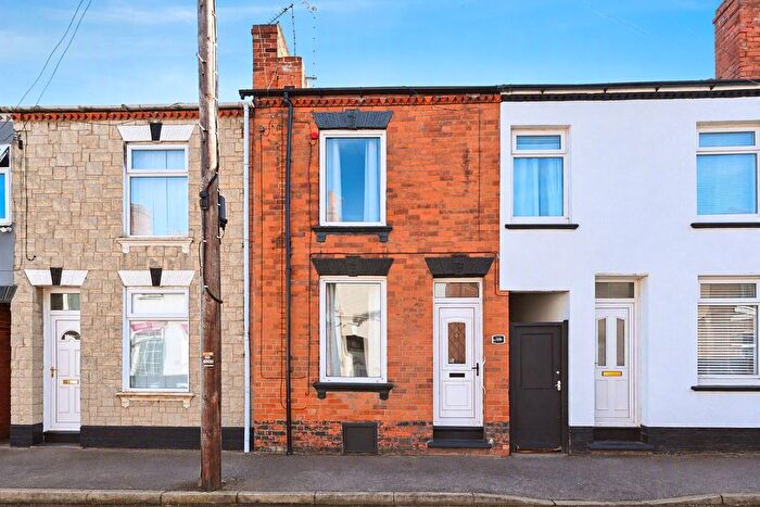 3 Bedroom Terraced House For Sale In Newton Street, Mansfield, Nottinghamshire, NG18