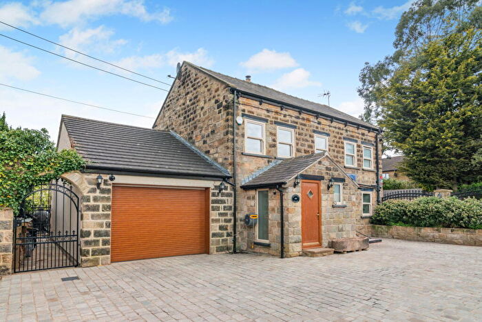 3 Bedroom Cottage For Sale In Scarcroft, Wetherby Road, LS14