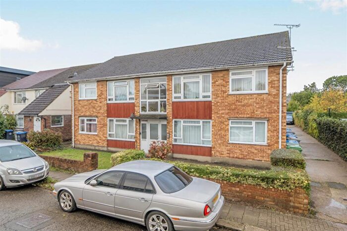 2 Bedroom Flat For Sale In Llanover Road, Wembley, HA9