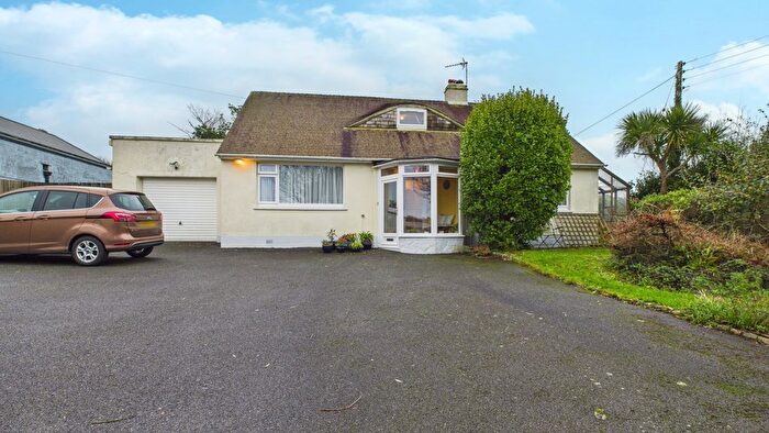 4 Bedroom Detached House For Sale In Pengersick Lane, Praa Sands, TR20