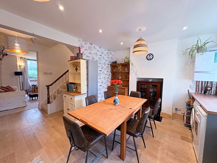 3 Bedroom Semi-Detached House To Rent In Normanton Road, Bristol, BS8