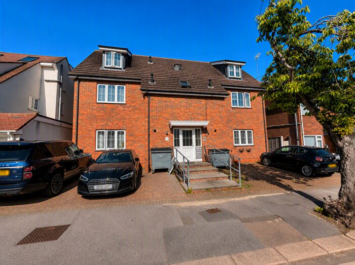 2 Bedroom Flat To Rent In Oakdale Road, South Woodford, E18