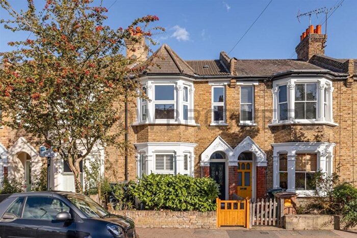 3 Bedroom Terraced House To Rent In Evelyn Road, Walthamstow, London, E17