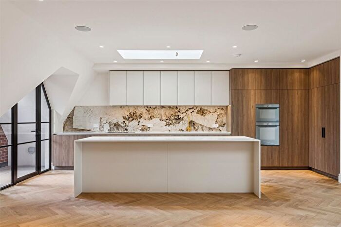 2 Bedroom Flat For Sale In The Bishops Avenue, N2