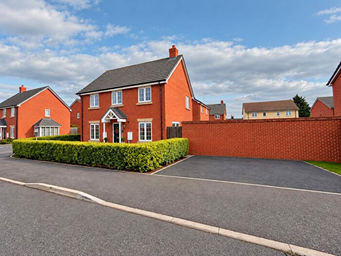 4 Bedroom Detached House For Sale In Wolf Square, Peterborough, PE1