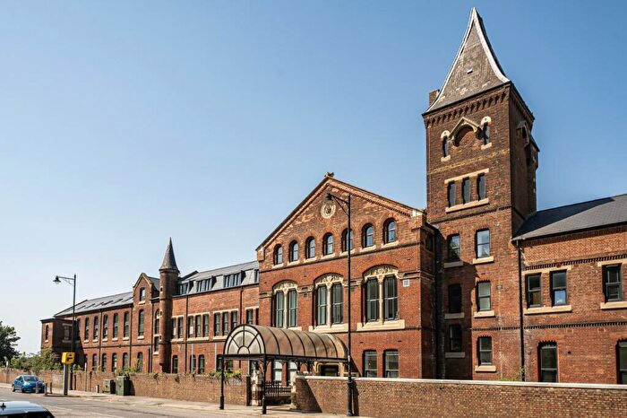 1 Bedroom Flat To Rent In New Road, Rochester, ME1