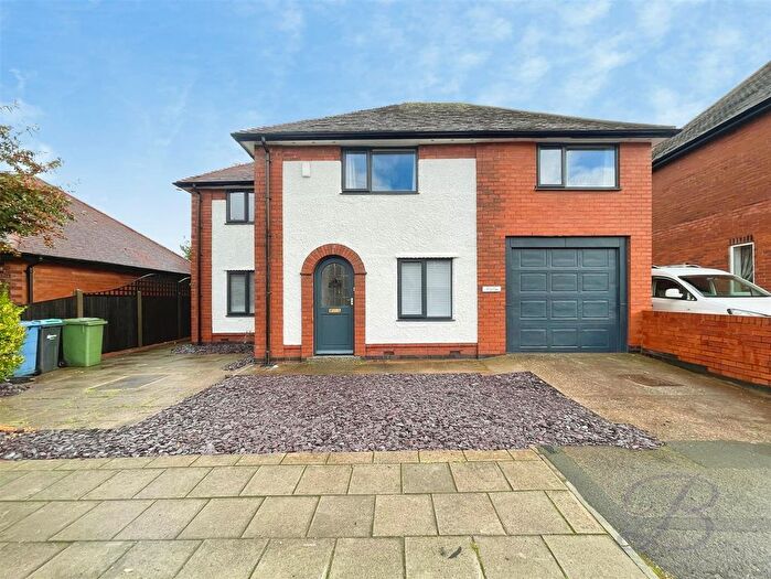 4 Bedroom Detached House For Sale In Birkland Avenue, Warsop, Mansfield, NG20
