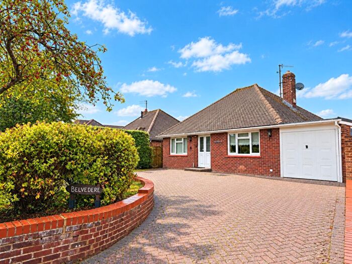 2 Bedroom Bungalow For Sale In Old Shaw Lane, Swindon, SN5