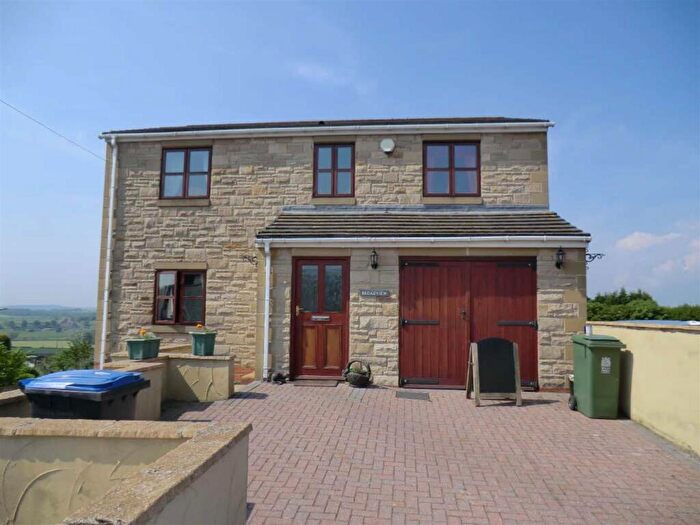 6 Bedroom Detached House For Sale In Richardson Place, Kirk Merrington, DL16