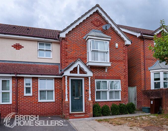3 Bedroom Semi-Detached House For Sale In Teise Close, Tunbridge Wells, Kent, TN2