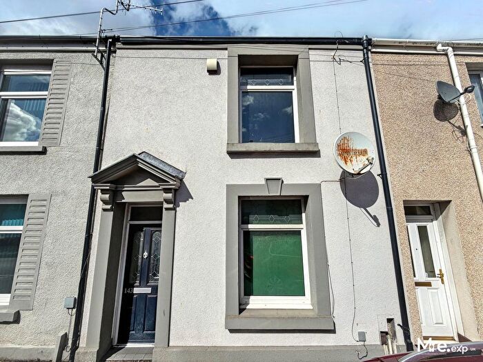 2 Bedroom Terraced House For Sale In Western Street, Swansea, SA1