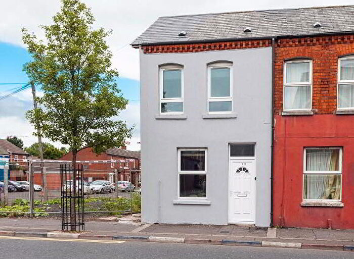 2 Bedroom Mid Terraced House To Rent In Donegall Road, Belfast, BT12