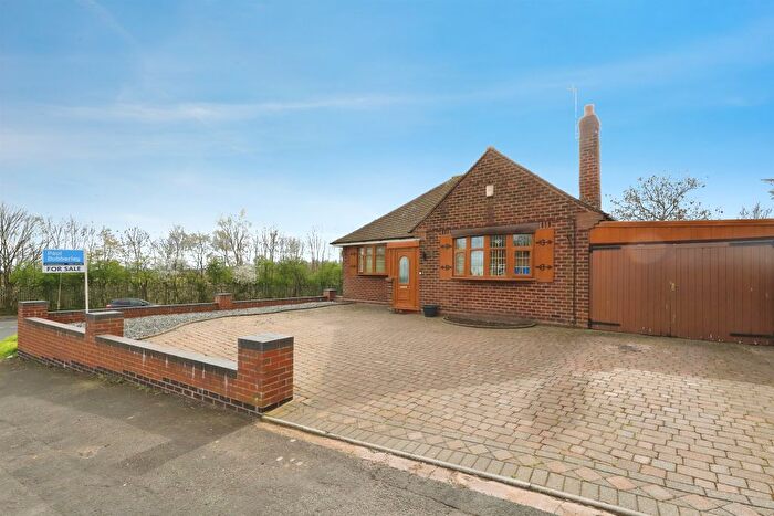 3 Bedroom Detached Bungalow For Sale In Fountain Lane, Bilston, WV14