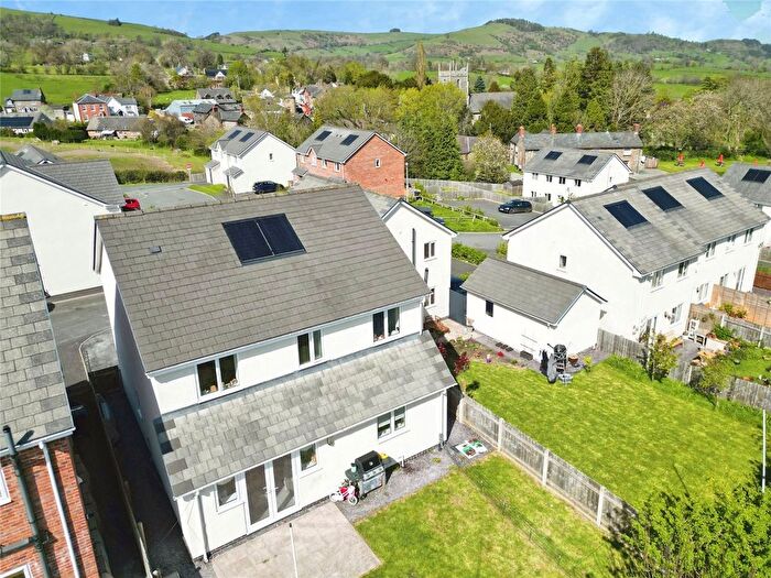 4 Bedroom Detached House For Sale In Cysgod Y Gyrn, Llansilin, Oswestry, Powys, SY10