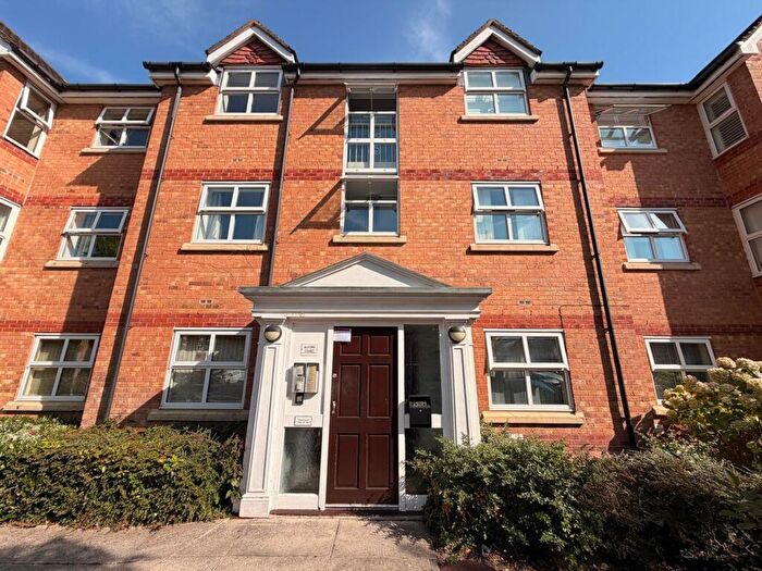 2 Bedroom Flat To Rent In Harthill Close, Alford Court Harthill Close, CW9